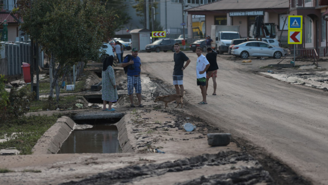 Peste 3500 de persoane evacuate în județul Galați din cauza furtunii iminente