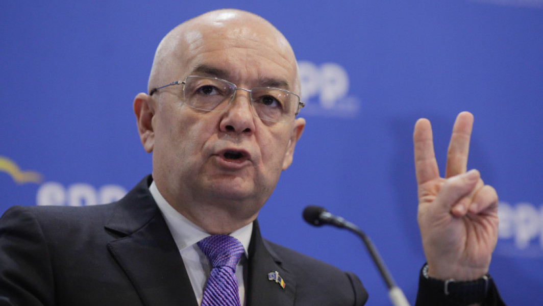 Emil Boc: Coalitia PSD-PNL functioneaza doar tehnic