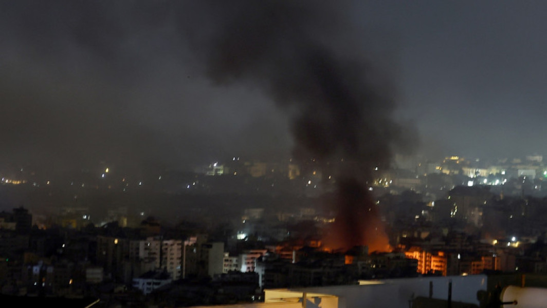 Israelul desfășoară atacuri aeriene în sudul Beirutului, bastion Hezbollah