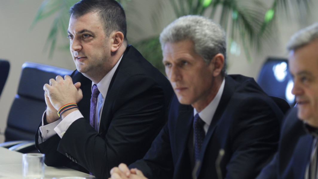 Lisa Schimdt și tranzacția controversată cu familia Mănescu