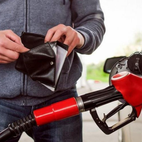 Prețurile carburanților cresc la început de weekend