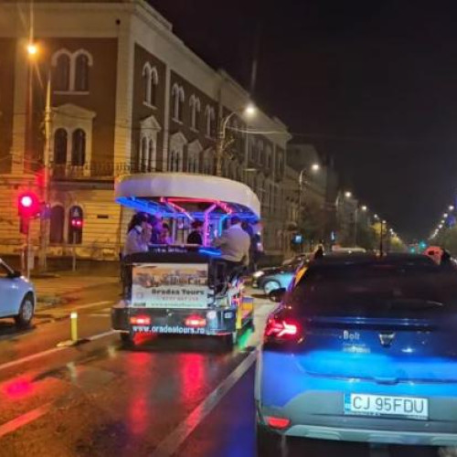 Un vehicul neobișnuit a atras atenția clujenilor la Teatrul Național