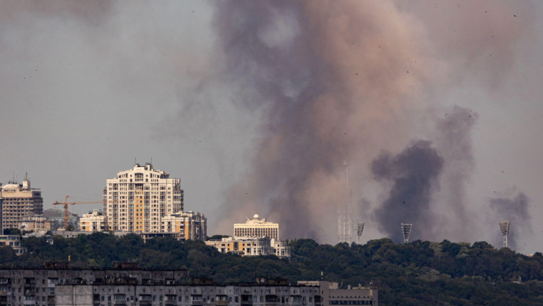 Fragmente de rachete au căzut în Kiev în timpul unui atac aerian