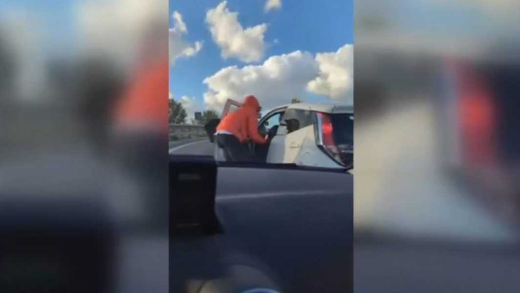Tentativă de furt de mașină într-un ambuteiaj lângă Napoli