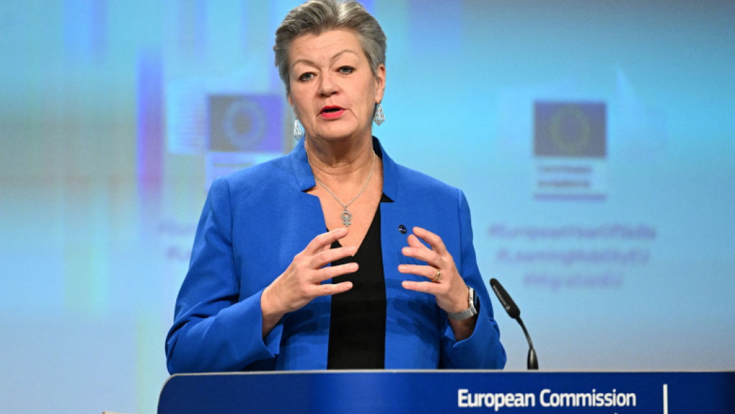 Comisarul european pentru afaceri interne susține aderarea României și Bulgariei la spațiul Schengen