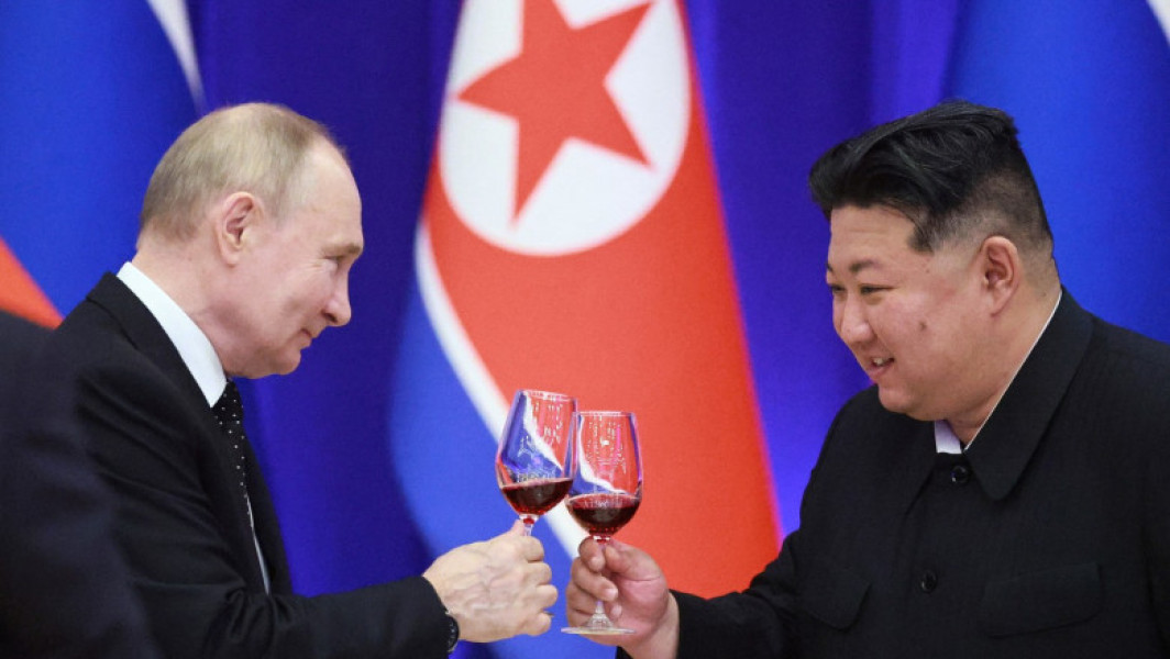 Kim Jong Un îl felicită pe Putin cu ocazia aniversării sale de 72 de ani