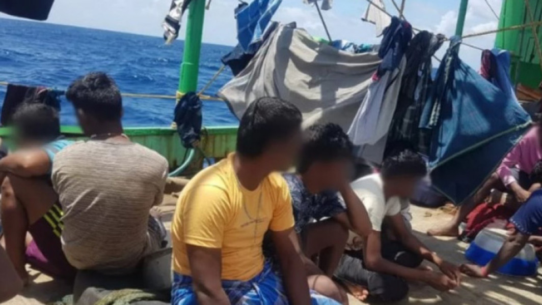 Migranți tamili ar putea fi mutați temporar în România dintr-o tabără militară britanică din Oceanul Indian