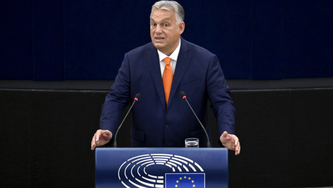 Eurodeputații au cântat „O bella ciao” în semn de protest împotriva lui Viktor Orban