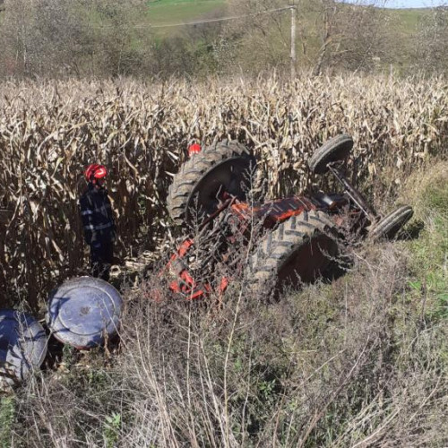 Tragedie în comuna Taga: Un tânăr a murit prins sub un tractor