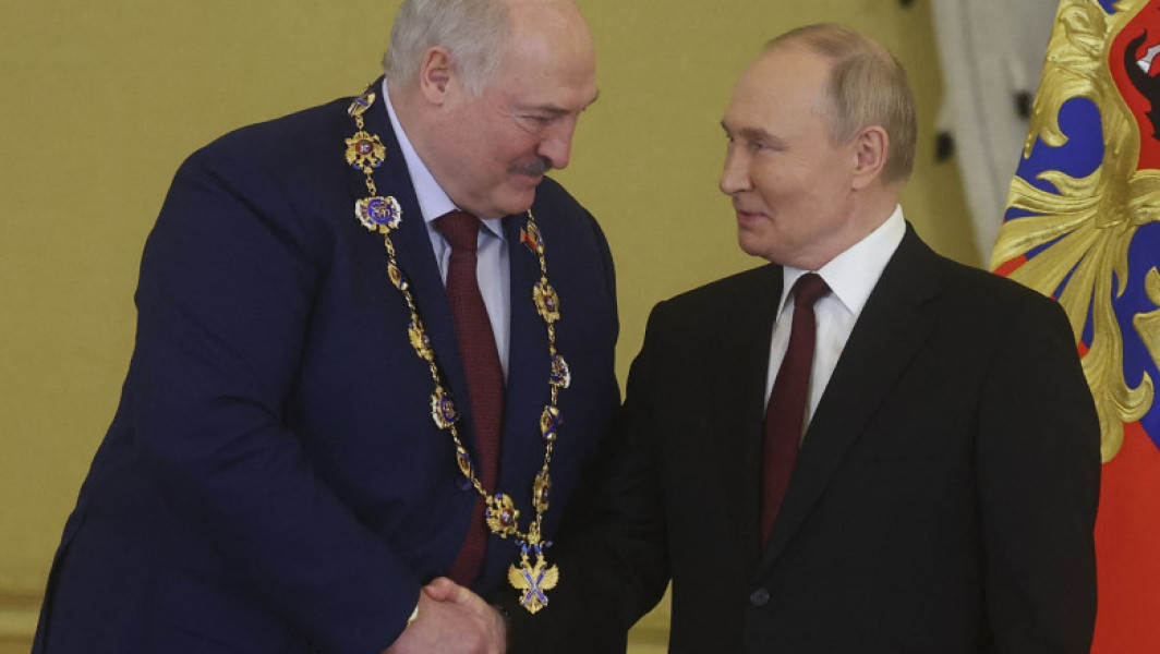 „Occidentul ne-ar fi bombardat deja” dacă nu era Putin. Lukașenko spune că doctrina nucleară a Rusiei trebuia schimbată mai repede