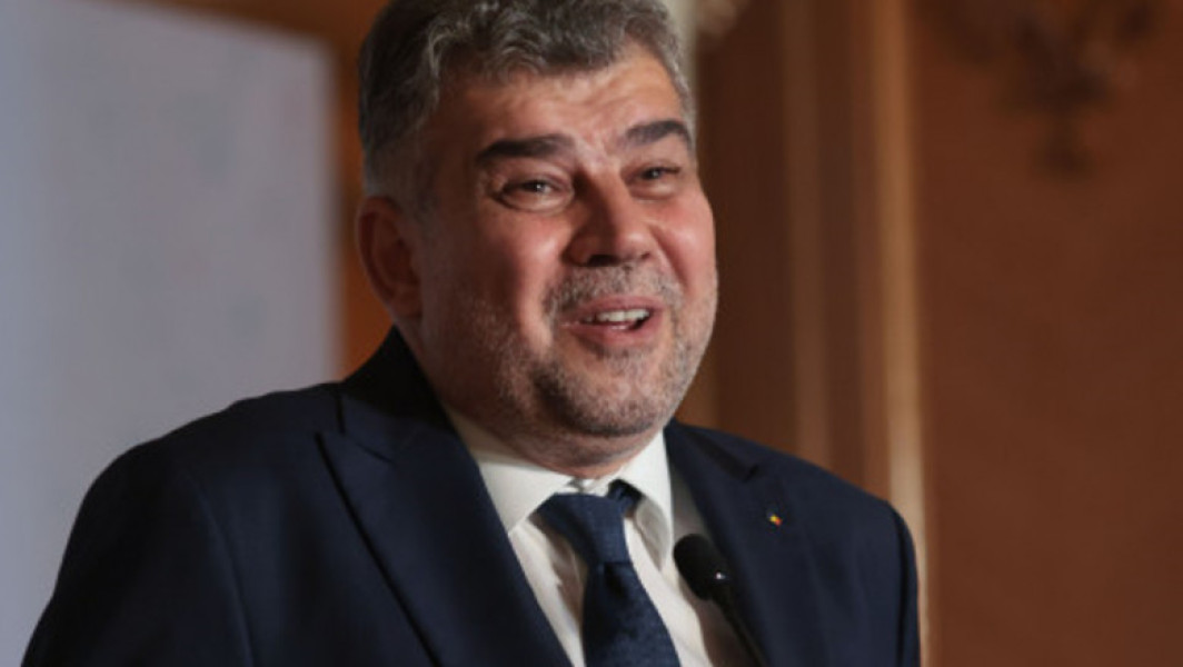Premierul Marcel Ciolacu huiduit la meciul aniversar al Petrolului Ploiești