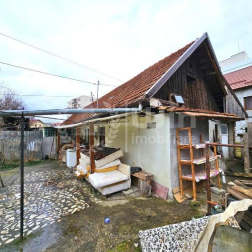 Casa cu două camere din Dâmbul Rotund, Cluj-Napoca, scoasă la vânzare pentru 168.000 euro