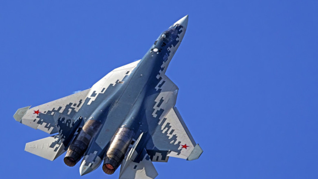 Rusia blochează producția avionului de vânătoare Su-57 din cauza sancțiunilor