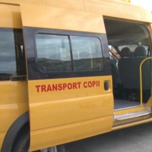 Şase comune clujene primesc fonduri suplimentare pentru transportul elevilor