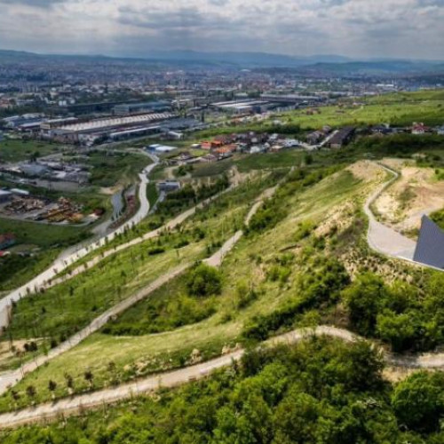 Nemulțumiri în Cluj-Napoca: Lipsa băncilor în Parcul Tineretului atrage atenția