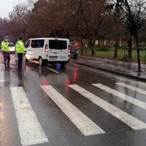 Cluj: Femeie din Turda, lovită pe trecerea de pietoni. A fost transportată de urgență la spital