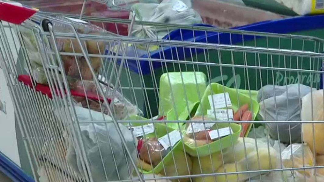 Plafonarea prețurilor la alimente românești stârnește controverse