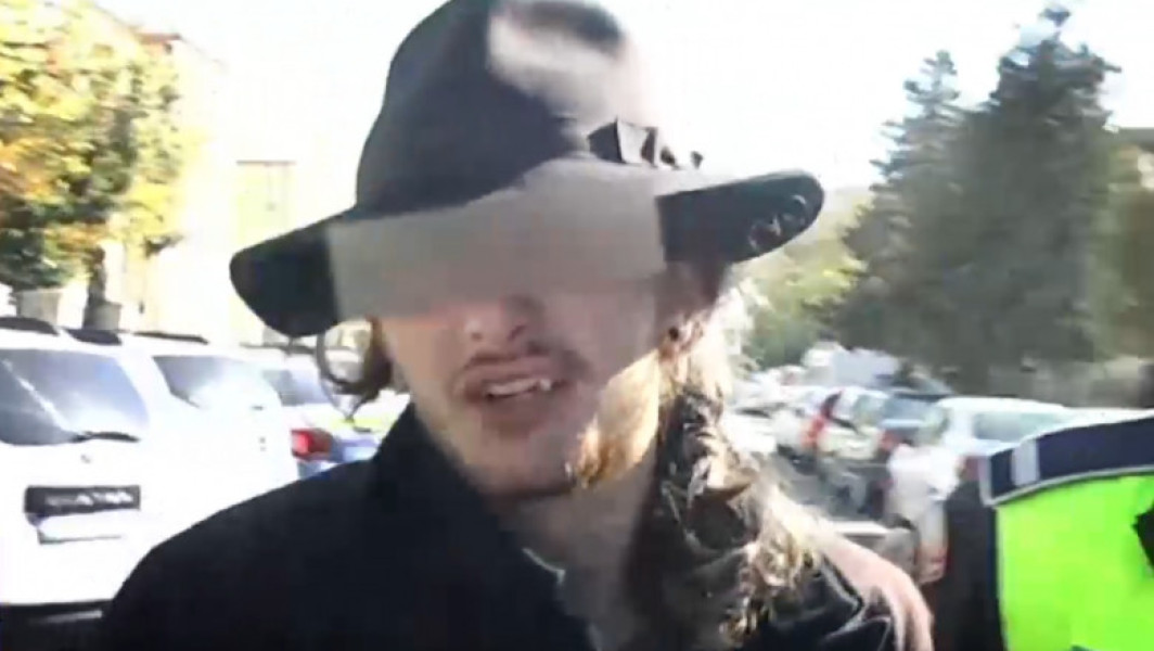 Un tânăr care se declară urmaș al lui Dracula, arestat după ce a provocat accidente în Făgăraș