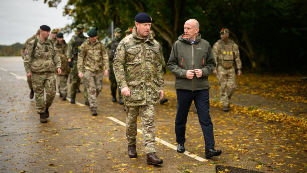 Ministrul britanic al Apărării avertizează că forțele armate nu sunt pregătite pentru o invazie
