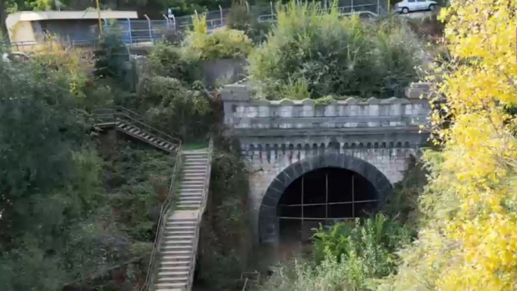 Autoritățile române reinvestesc în tunelul Palas, un simbol istoric al transportului feroviar