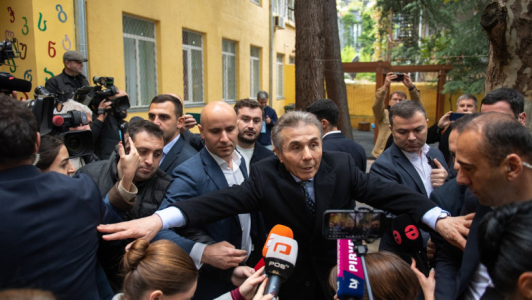 Partidul de guvernământ din Georgia revendică o victorie contestată la alegerile parlamentare