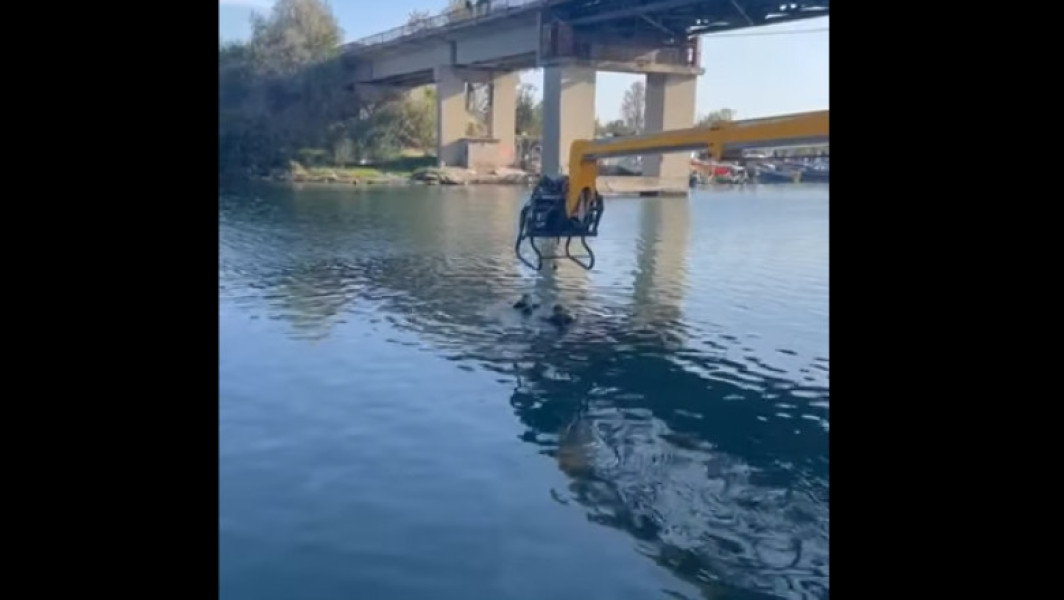 Un bărbat a murit după ce s-a aruncat cu mașina în mare, la Mangalia