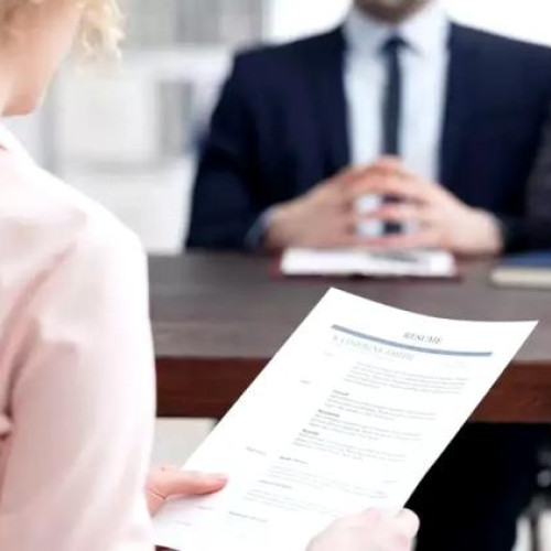 Tinerii din Cluj-Napoca se confruntă cu dificultăți în găsirea locurilor de muncă