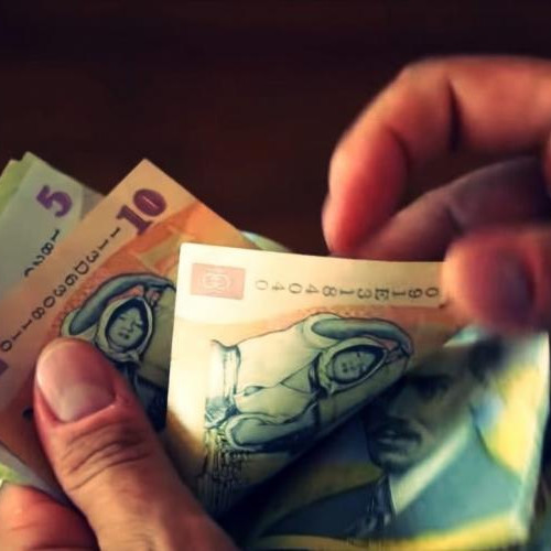 Salariul mediu anual în România a atins 17.739 de euro în 2023