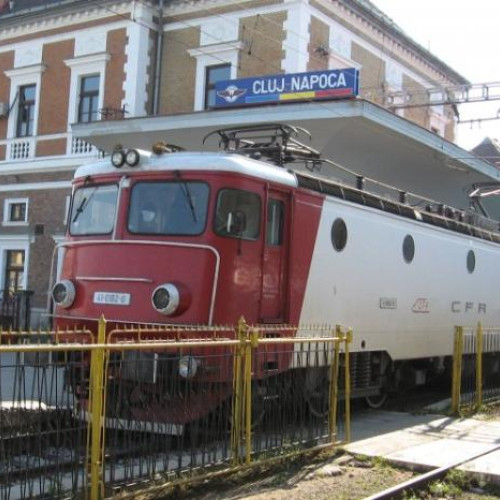 Două trenuri blocate în Cluj-Napoca din cauza unui accident feroviar