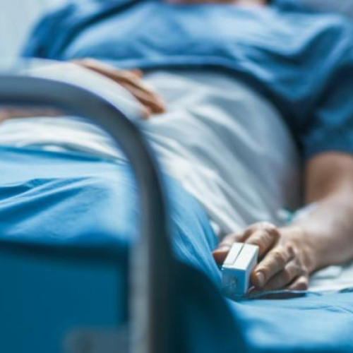 Elev de clasa a 9-a din Baia Mare diagnosticat cu meningită
