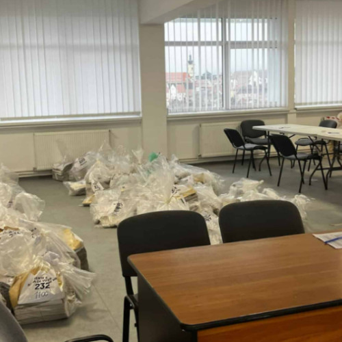Cercetări ale Poliției Cluj după descoperirea unor saci cu voturi nesigilați