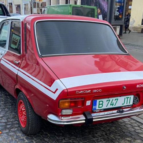 Dacia 1300 electrificată, prezentată pe Bulevardul Eroilor din Cluj-Napoca