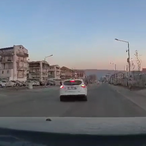 Șofer teribilist provoacă panică pe strada Eroilor din Florești