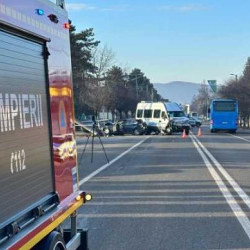 Accident rutier în Cluj-Napoca implicând trei autoturisme
