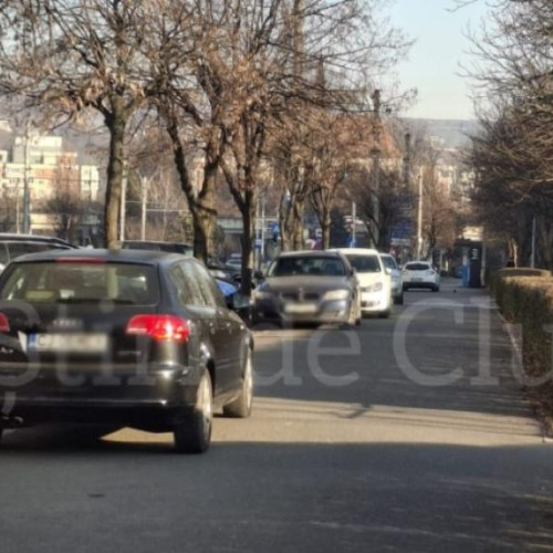 Parcarea pe trotuar devine o problemă în Cluj-Napoca