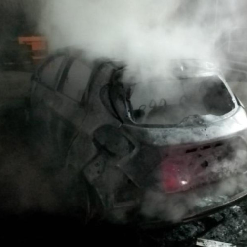 Incendiu distruge un autoturism la Huedin