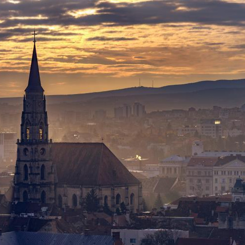 Clujenii se plâng de mirosul insuportabil al deseurilor arse