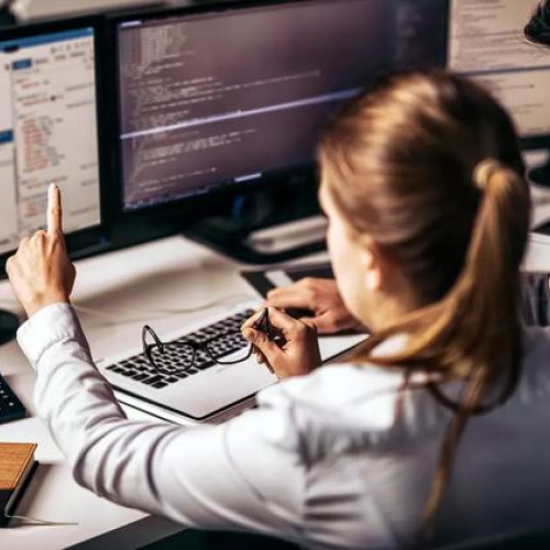 IT-știi se gândesc la reconversia profesională din cauza instabilității locurilor de muncă