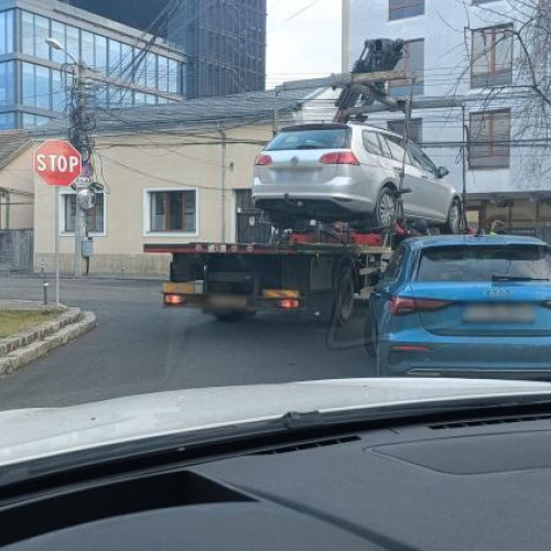 Locuitorii din Cluj-Napoca cer soluții pentru parcările ilegale