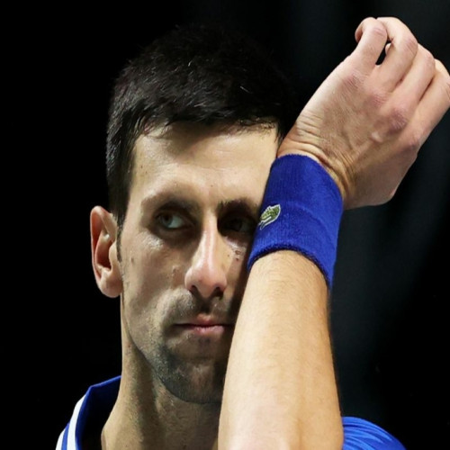 Novak Djokovic înfruntă Jannik Sinner în semifinalele Australian Open