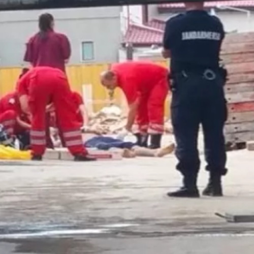Clujean electrocutat pe un șantier din Cluj-Napoca. A fost transportat de urgență la spital