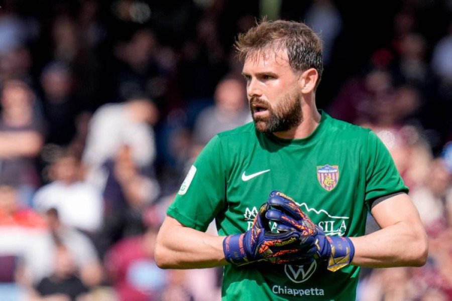 CFR Cluj ia în considerare schimbarea portarului Alessandro Micai