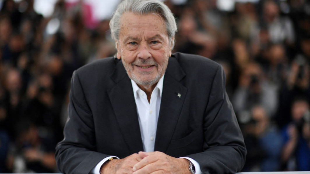 Fiul lui Alain Delon cere anularea testamentelor și contestă moștenirea