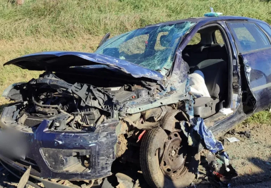 Accident în Corpadea: tânără a intrat pe contrasens și a lovit o femeie de 51 de ani