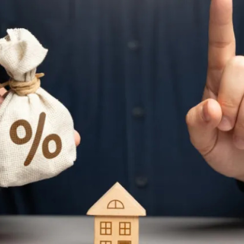 Creditele ipotecare vor avea rate mai mari de la 1 octombrie 2025 pentru sute de mii de români