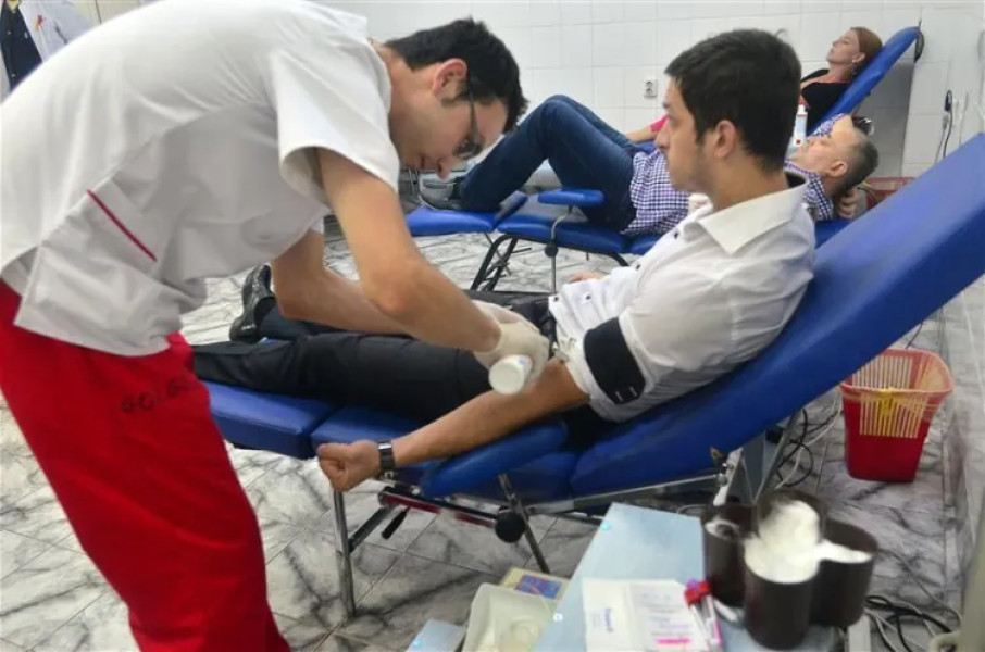 Familia lui Marinescu Sever caută donatori pentru operație ortopedică urgentă