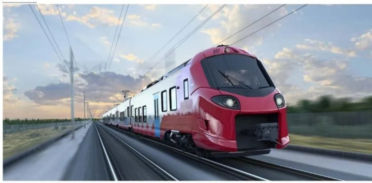 Doar două trenuri Alstom Coradia mai circulă din trei, unul va fi retras în octombrie