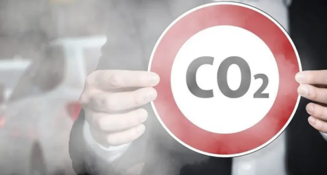 România pregătește taxa CO2 pentru combustibilii din clădiri și transport în 2027