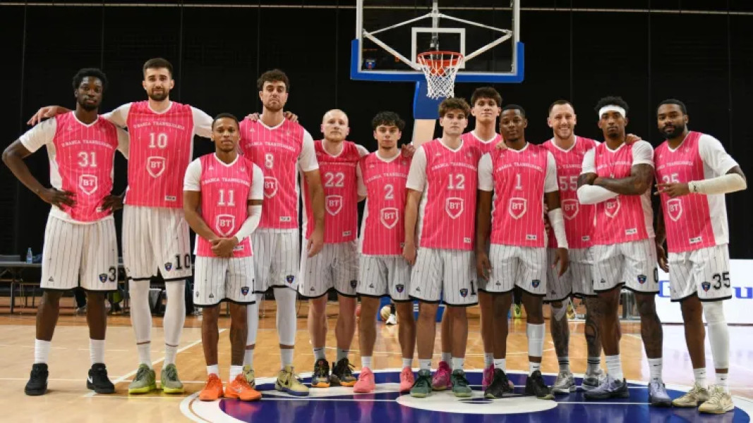 U-BT Cluj promovează prevenția cancerului de sân în campania #OctombrieRoz