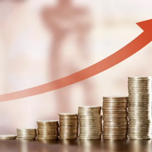 Inflația în România a rămas stabilă la 9,9% în septembrie, susținută de ieftiniri alimentare